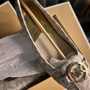 Michael Kors flats brand new size 8